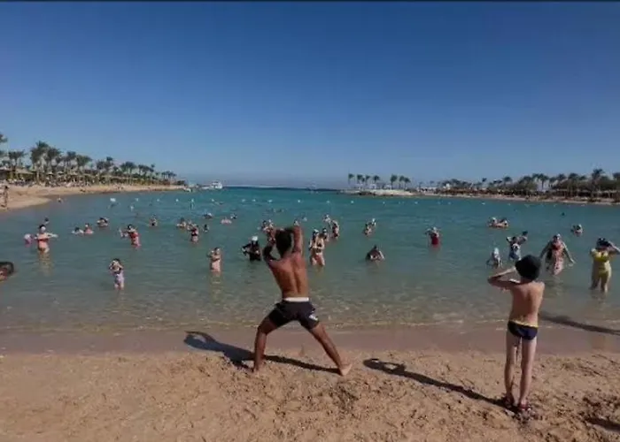 داخل ميراج اكوا بارك عائلات فقط غير مخصص للشباب Parco vacanze *