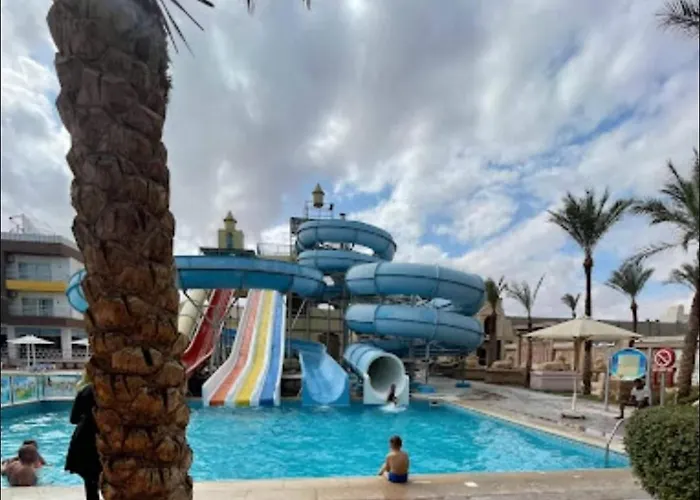 داخل ميراج اكوا بارك عائلات فقط غير مخصص للشباب Parco vacanze Hurghada